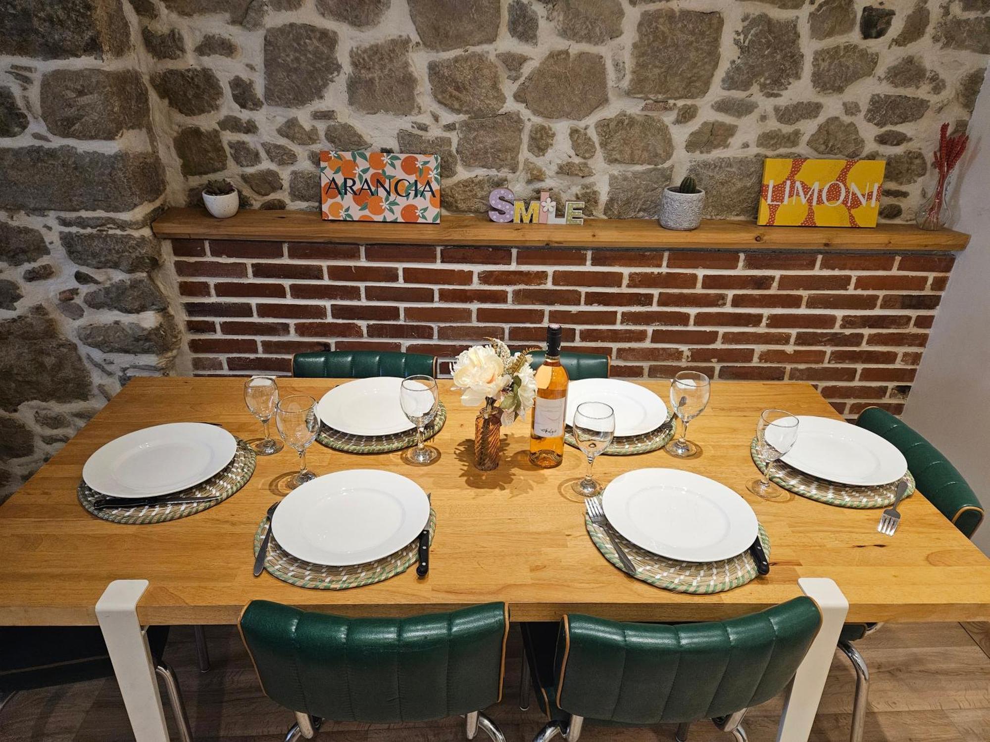 Cite Medievale- Le Remp'Art - Tout Confort - Acces Direct Pietons - Parking Gratuit Carcassonne Esterno foto